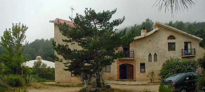 Accommodation buildings shown in the Barcelona Burning Bash website archive. This historical venue image does not establish the current event site.